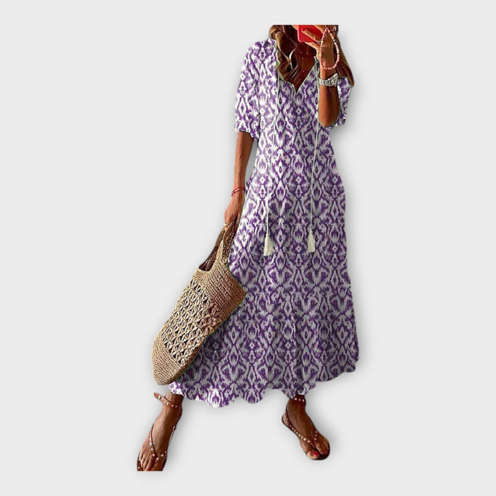 Vintidž haljina s vezom i V-in izrezom