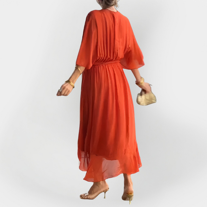 Svilena haljina s V-izrezom