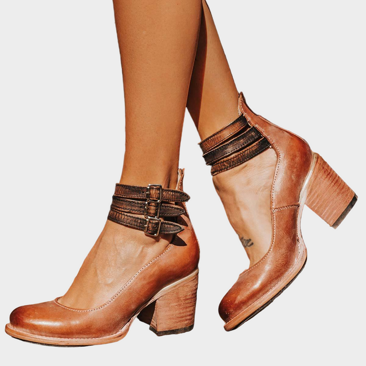 Čizme s više remena i debelim petom