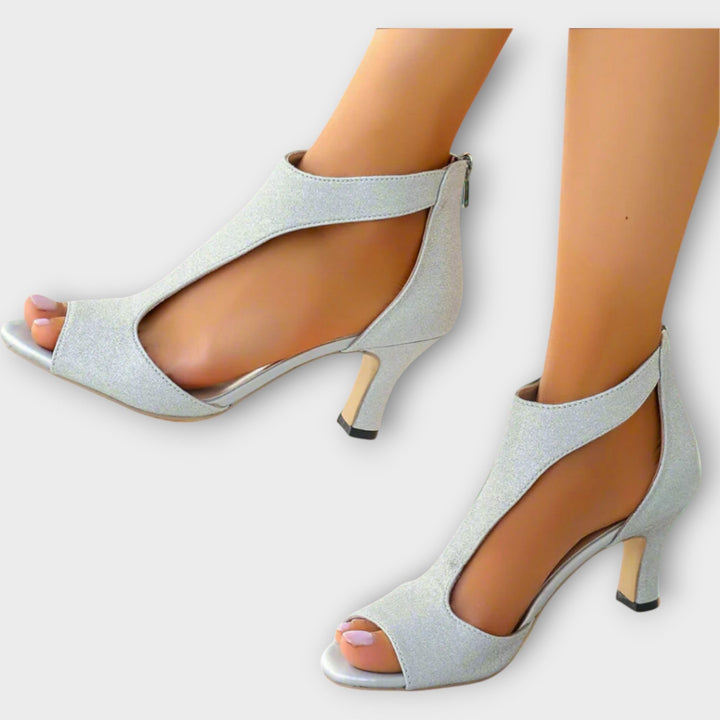 Elegantne i udobne sandale sa petom