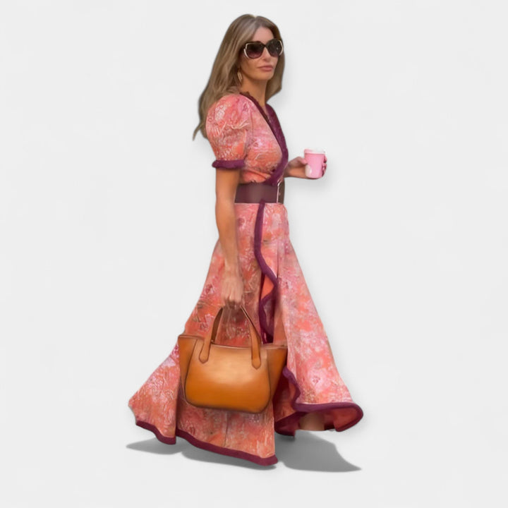 Romantična haljina s remenom i satenskim volanom