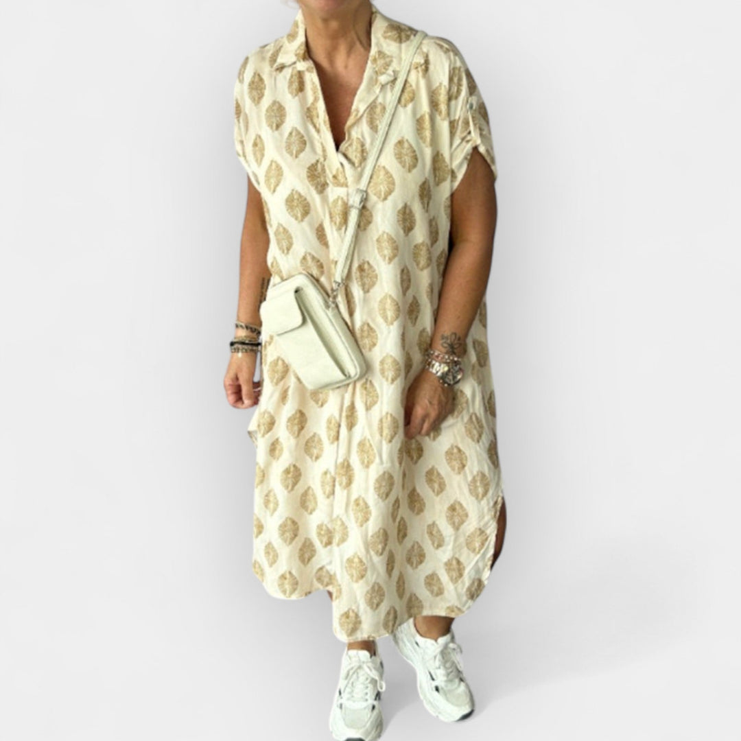 Vazljivo ljetno haljina s okruglim dekolteom