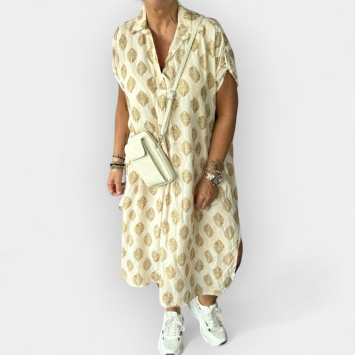 Vazljivo ljetno haljina s okruglim dekolteom