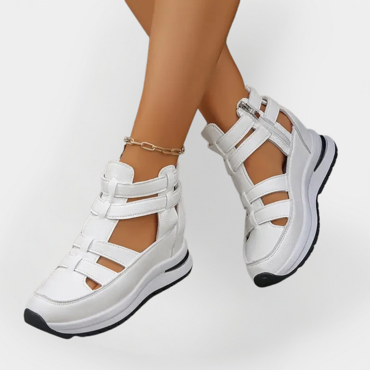 Elegantne lagane sandale s potpeticom i bočnim patentom