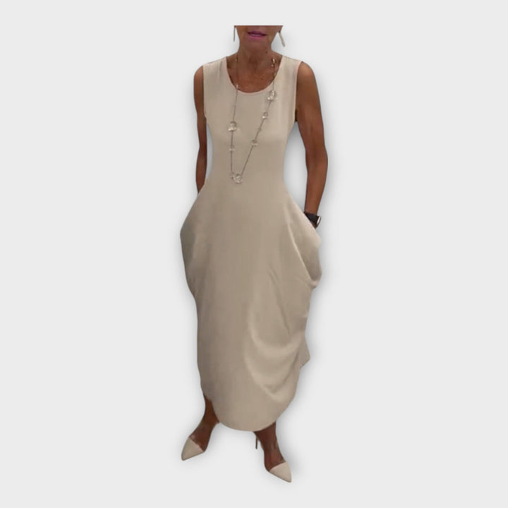 Lagana haljina s modernim krojem i džepovima