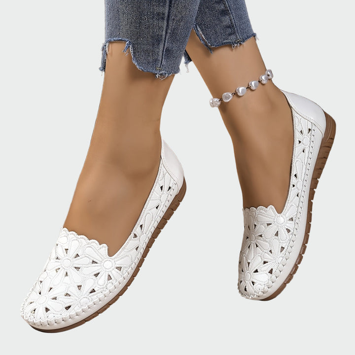 Udobne lagane ortopedske cipele s perforacijama