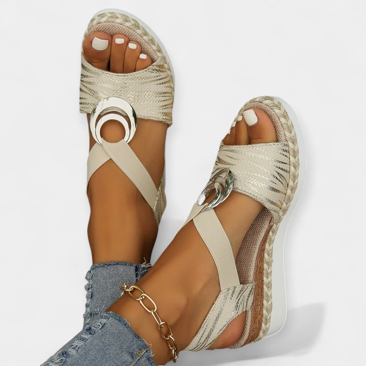 Rimske sandale s tkanjem