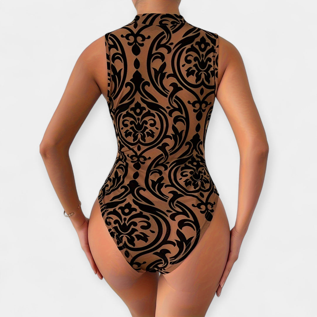 Seksi prodajno odijelo od tkanine