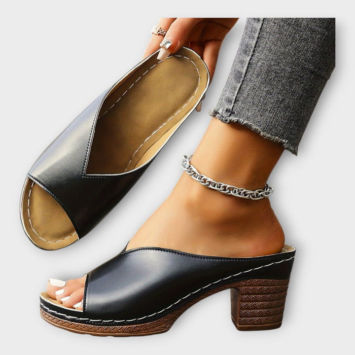 Sandale s debelim petom i otvorenim petom