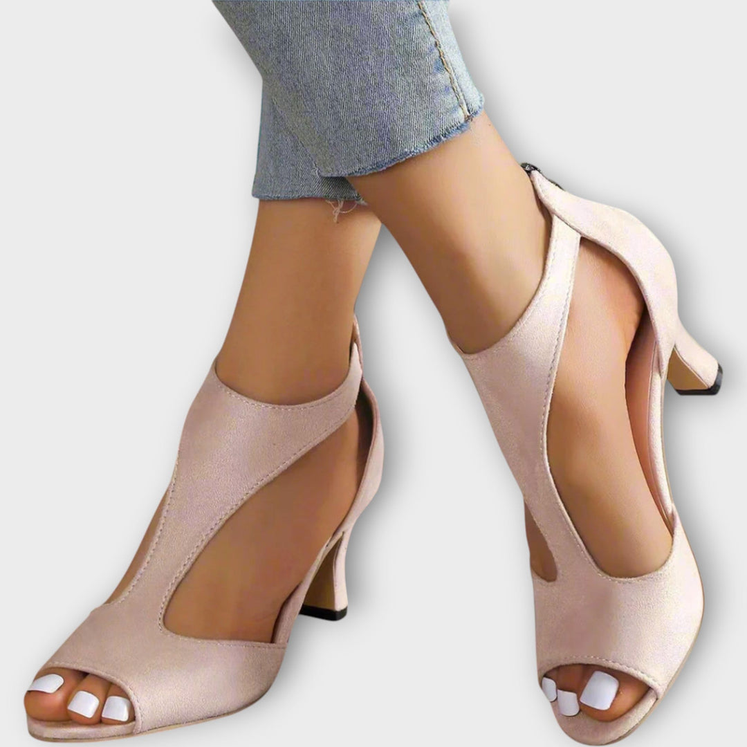 Elegantne i udobne sandale sa petom