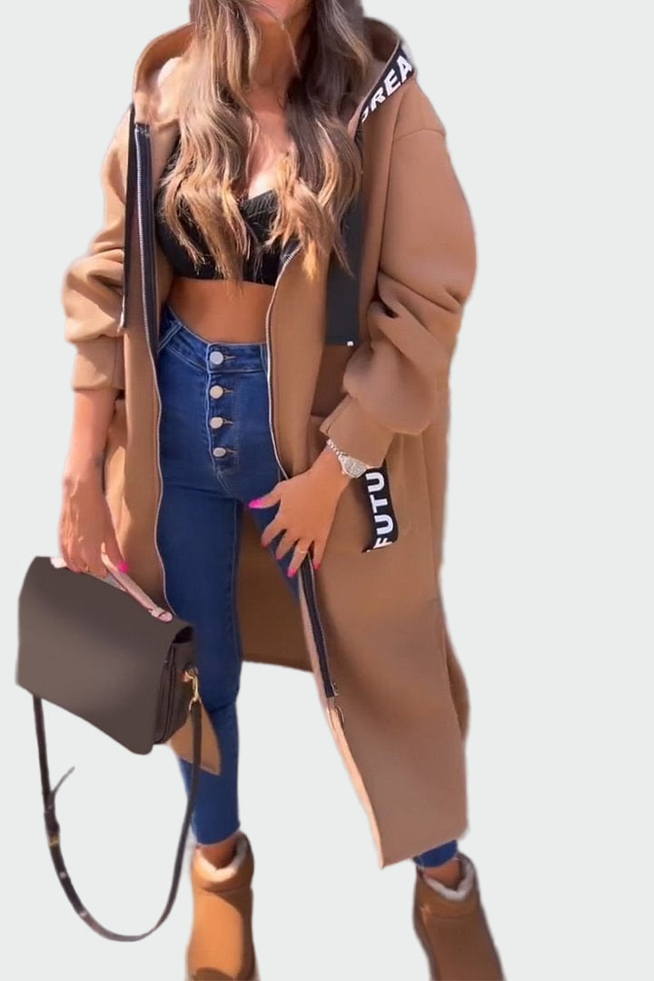 Dugački kaput s kapuljačom