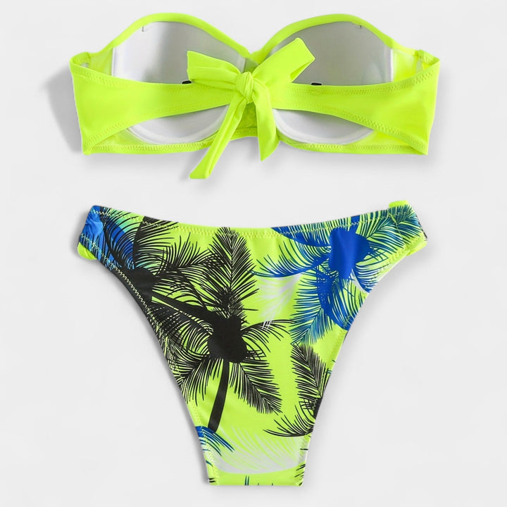 Seksi kupaći kostim s otvorenim leđima i stilom