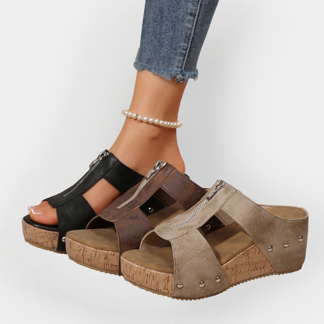 Udobne sandale s petom i patentnim zatvaračem