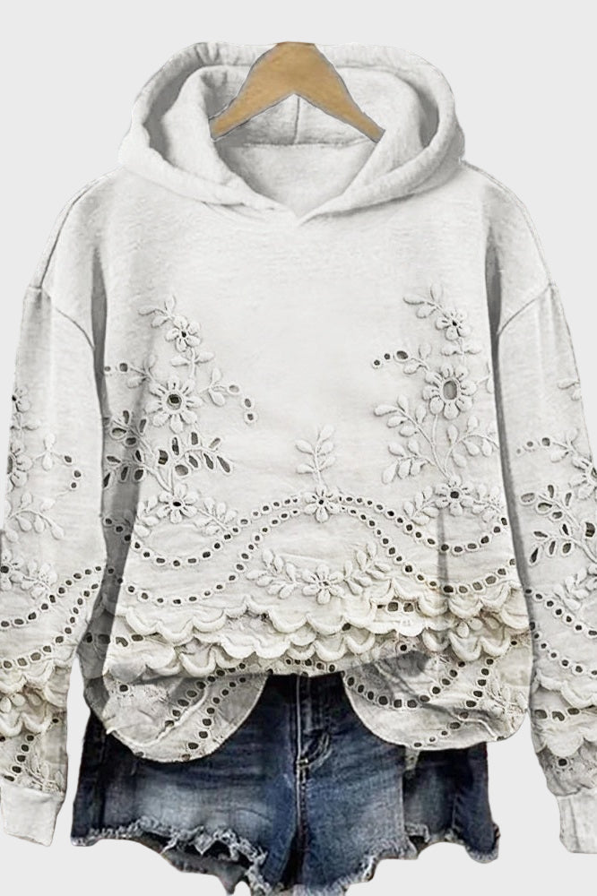 Hoodie s čipkom u zelenoj livadi