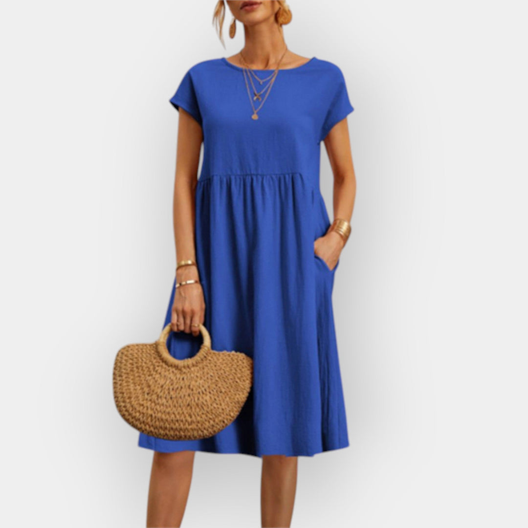 Mini haljina s jednostavnim linijama