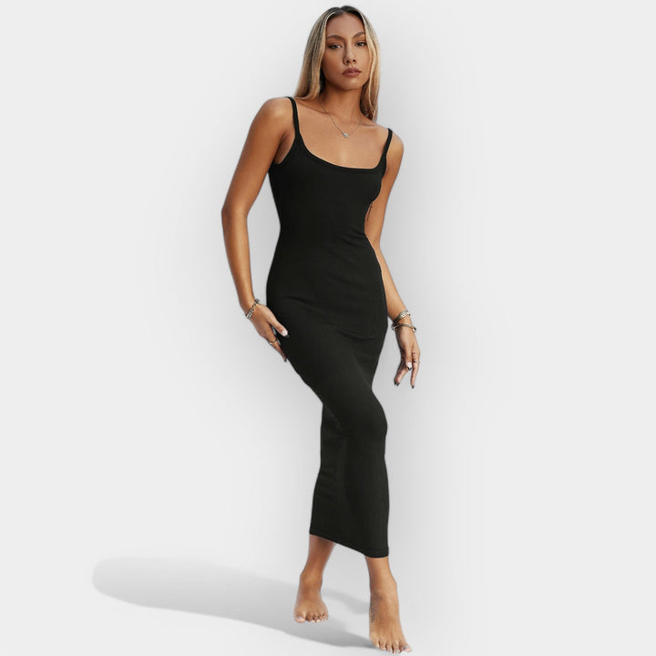 Mini haljina s otvorenim leđima i stilom