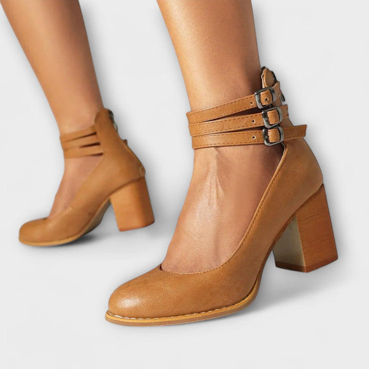 Sandale s paskom oko gležnja