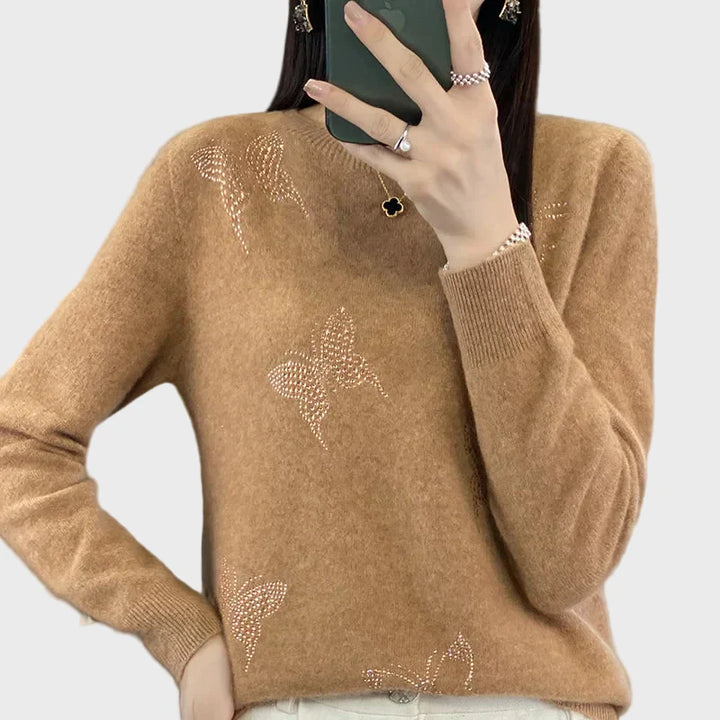 Džemper s visokim ovratnikom i uzorkom leptira