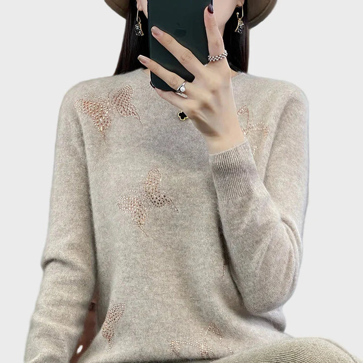 Džemper s visokim ovratnikom i uzorkom leptira