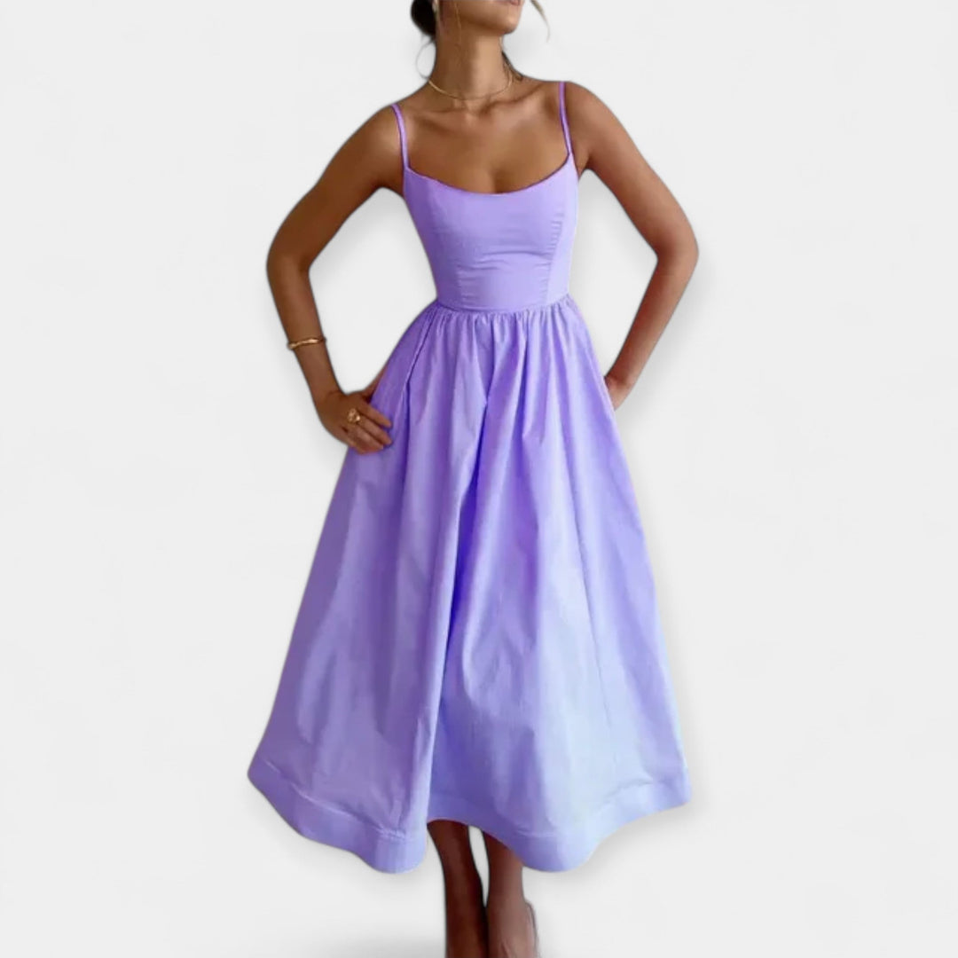 Mini haljina s okruglim izrezom i naramenicama