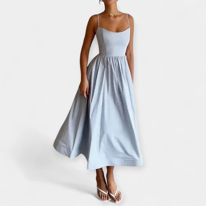 Mini haljina s okruglim izrezom i naramenicama