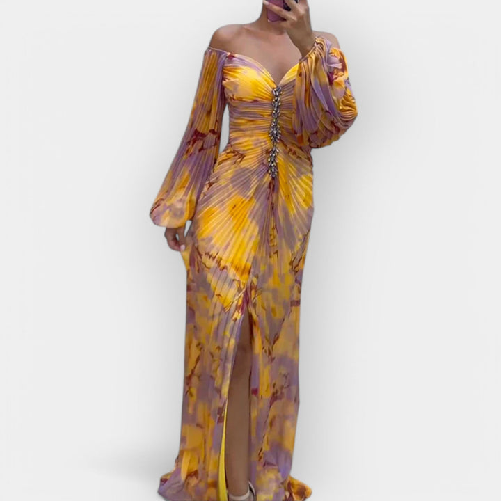 Prozračno haljina s otvorom