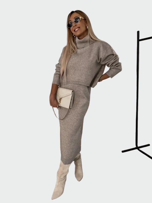 Komplet haljina i džemper s visokim ovratnikom