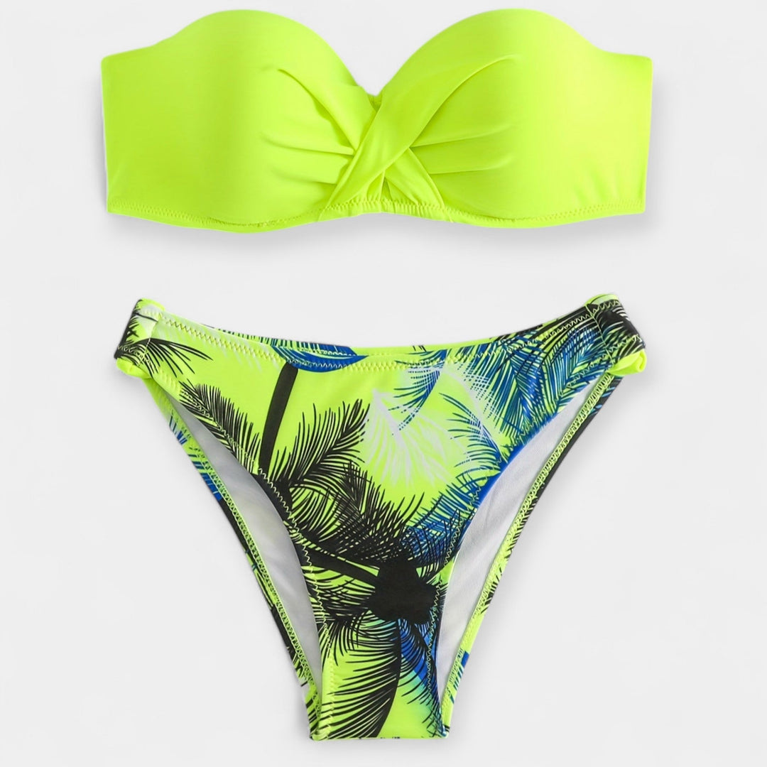 Seksi kupaći kostim s otvorenim leđima i stilom