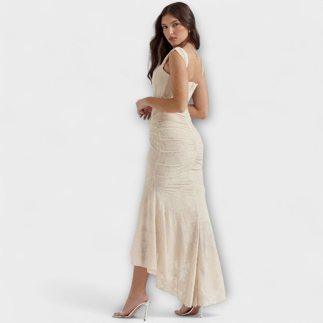 Dugačka haljina s elegantnim i sofisticiranim korzetom