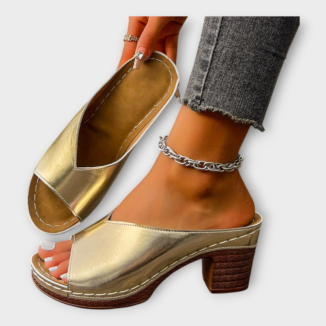 Sandale s debelim petom i otvorenim petom