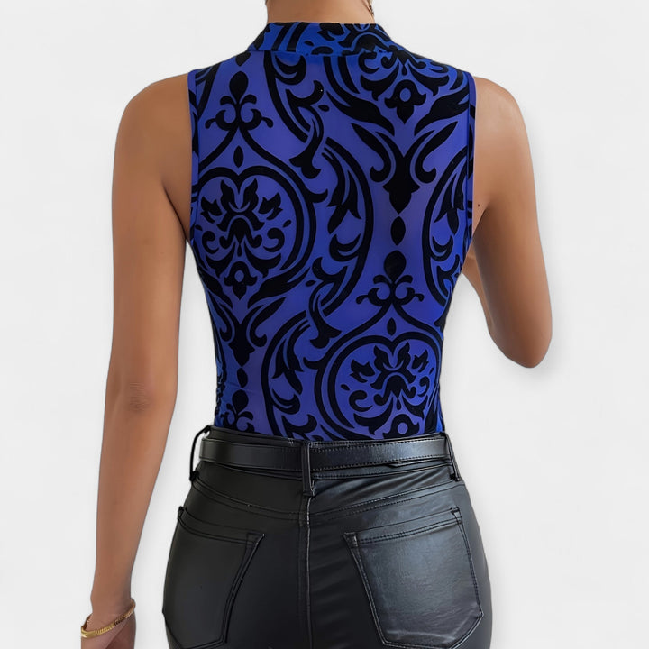 Seksi prodajno odijelo od tkanine