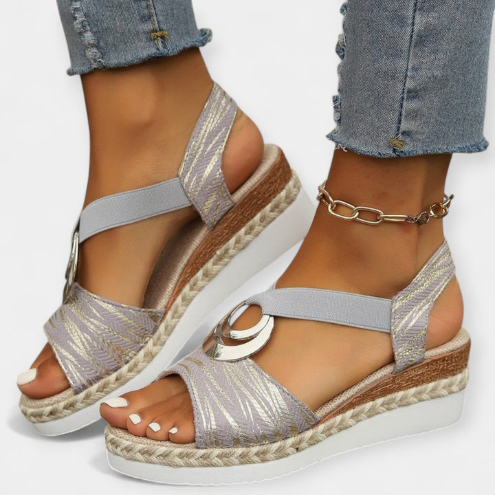 Rimske sandale s tkanjem