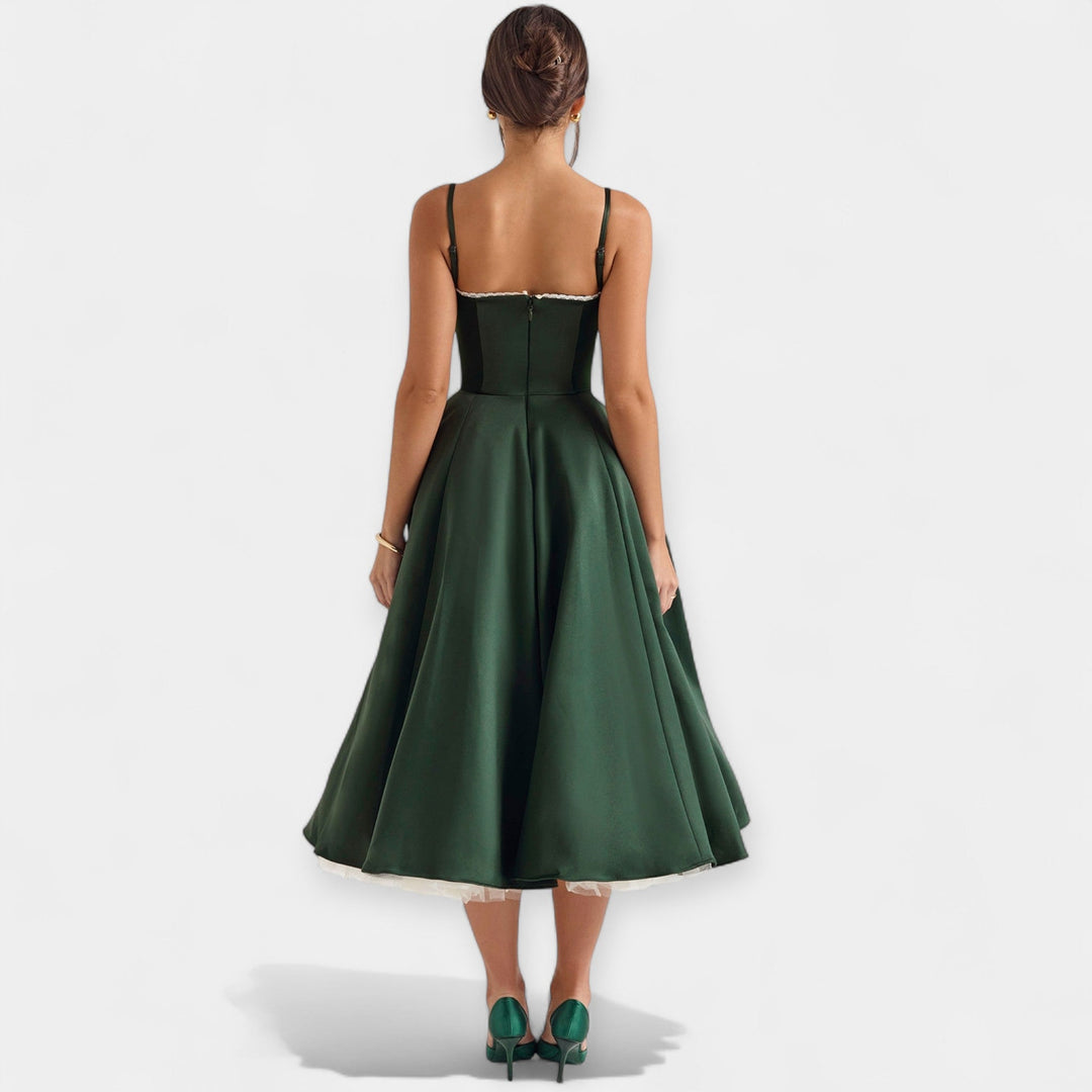 Srednje midi haljina s tila i stilom