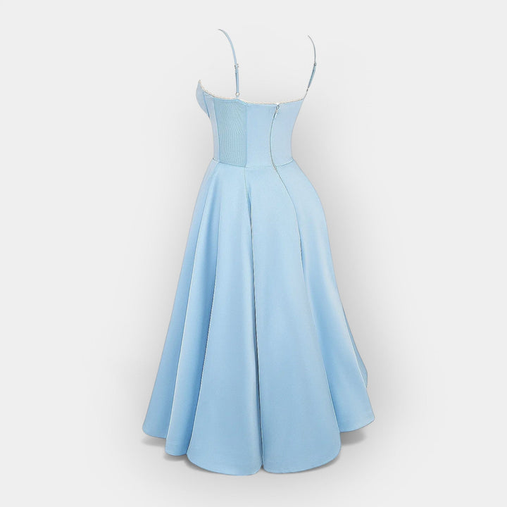 Elegantna midi haljina s elegantnom siluetom