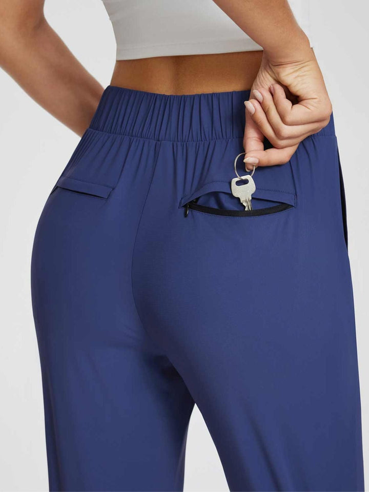 Užitične uske hlače za elegantan i održiv stil