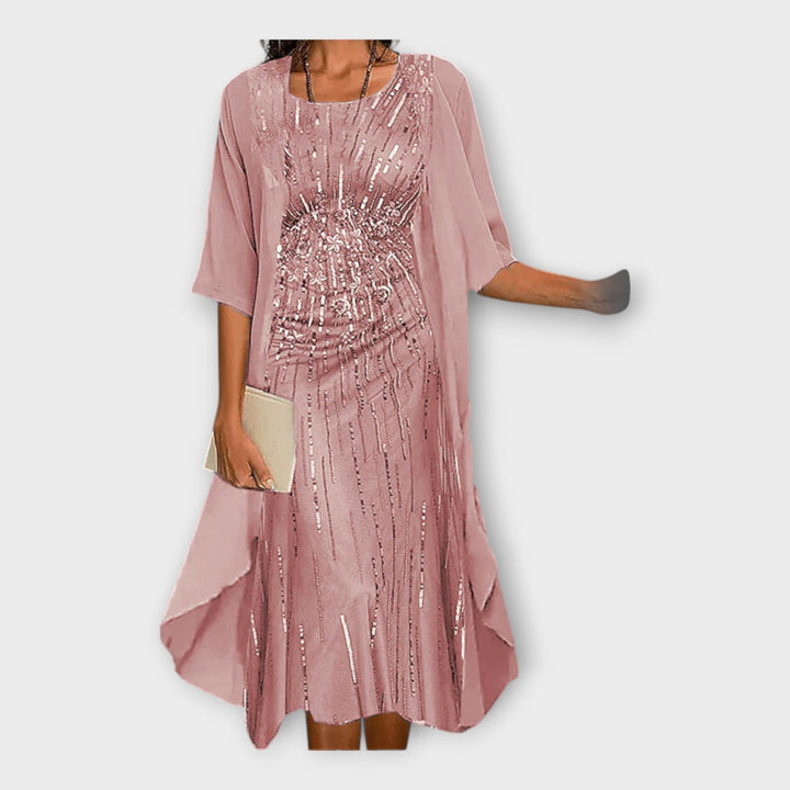 Prozračno odijelo s vanjskim kardiganom i uzorcima